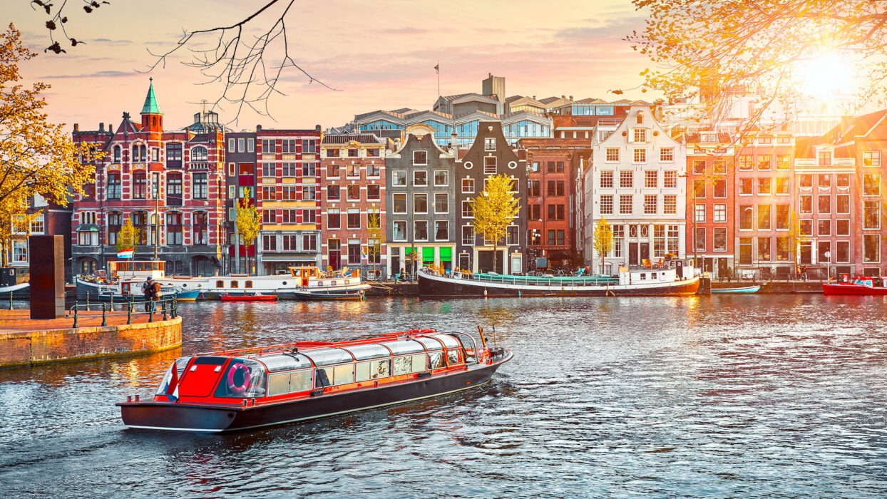 Amsterdam, Belanda: Jelajah Kota Kanal yang Memesona